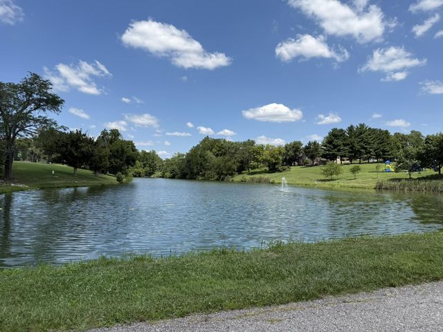 2598 Lake Court, Villa Hills, KY 41017