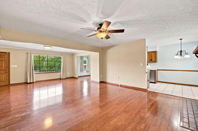 2598 Lake Court, Villa Hills, KY 41017