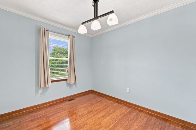 2598 Lake Court, Villa Hills, KY 41017