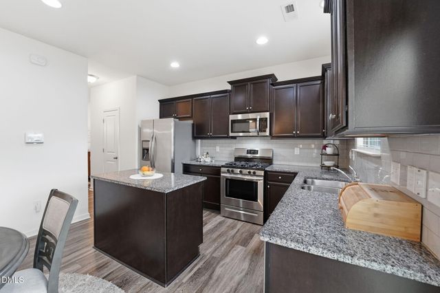 157 S Great White Way, Clayton, NC 27527