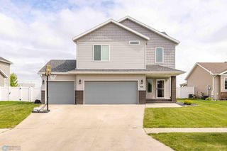 618 23rd Avenue W, West Fargo, ND 58078