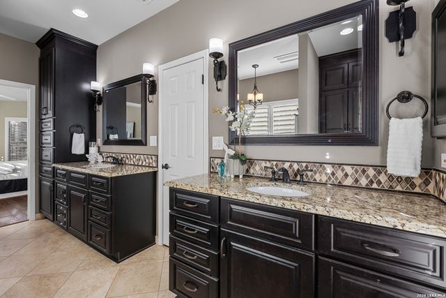 6807 Arrow Way, San Antonio, TX 78256