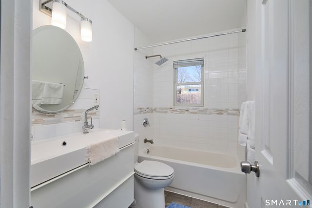 168 Sunnybank Avenue, Stratford, CT 06614