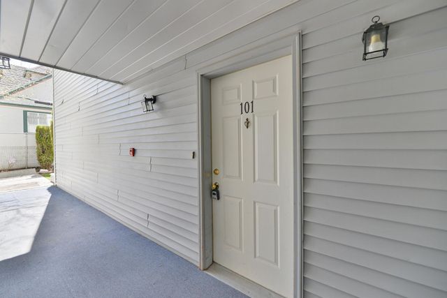 912 W Lincoln Pl, Spokane, WA 99204