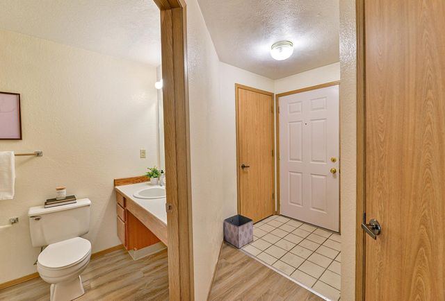 912 W Lincoln Pl, Spokane, WA 99204