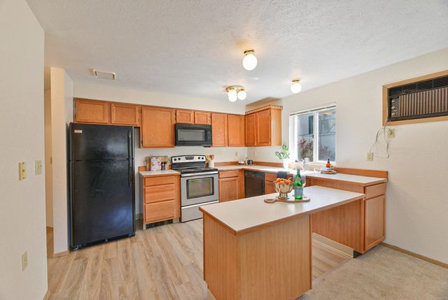 912 W Lincoln Pl, Spokane, WA 99204