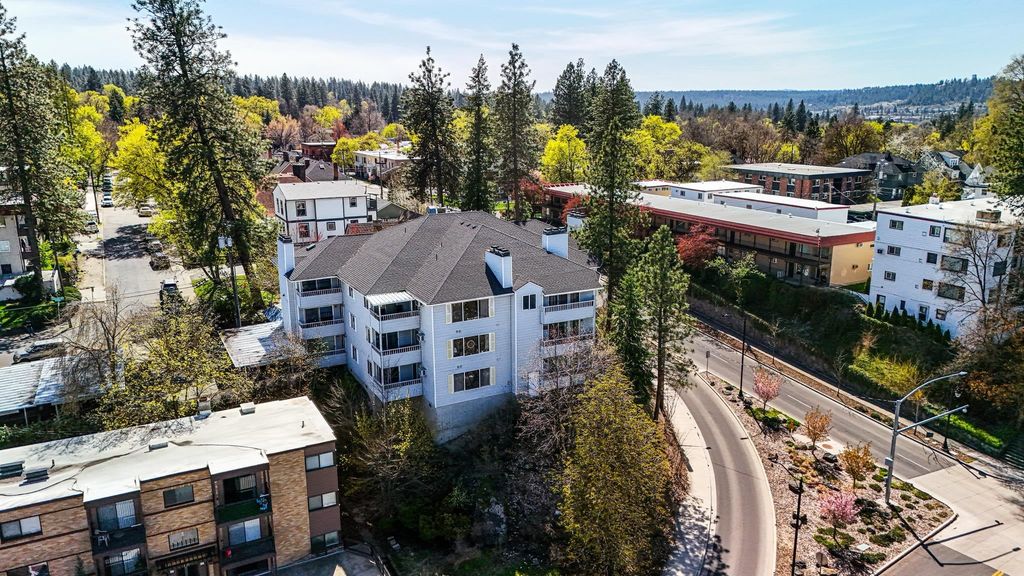 912 W Lincoln Pl, Spokane, WA 99204