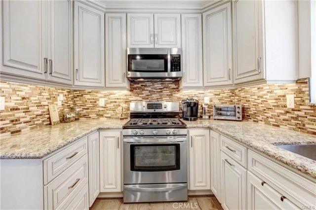 14349 Tiara Street, Sherman Oaks, CA 91401