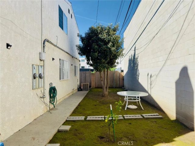 14349 Tiara Street, Sherman Oaks, CA 91401