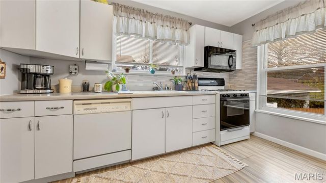 431 Kingston Drive, Unincorporated, MO 63125