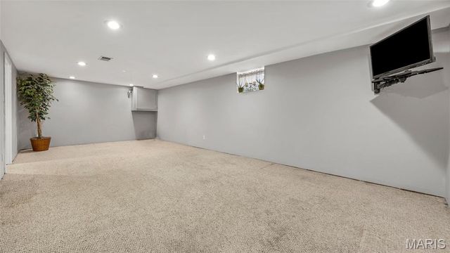 431 Kingston Drive, Unincorporated, MO 63125