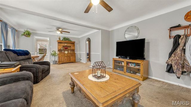 431 Kingston Drive, Unincorporated, MO 63125