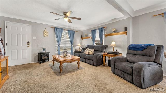 431 Kingston Drive, Unincorporated, MO 63125