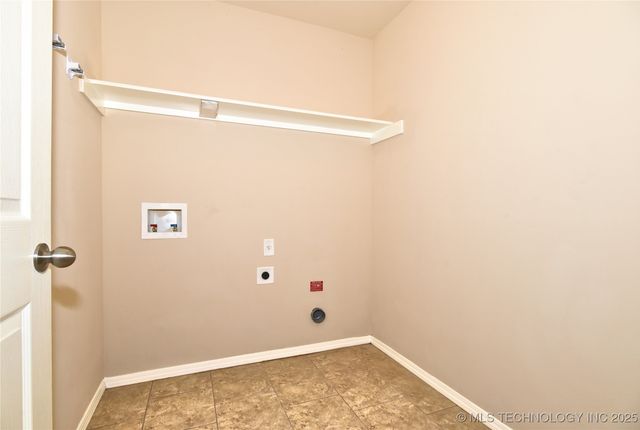 6709 N 128 East Avenue, Owasso, OK 74055