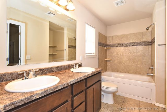 6709 N 128 East Avenue, Owasso, OK 74055