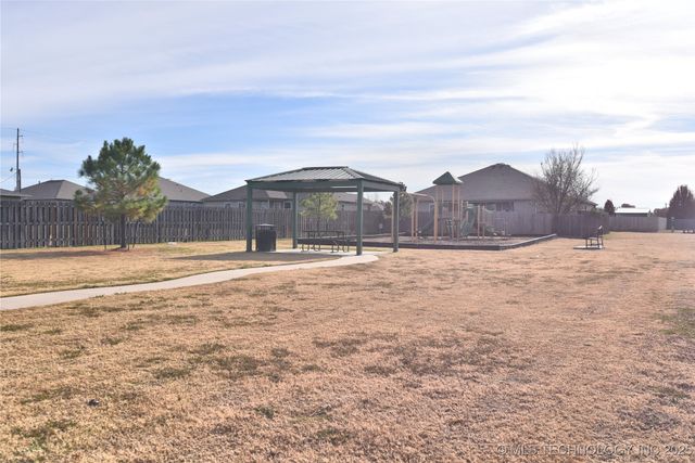 6709 N 128 East Avenue, Owasso, OK 74055