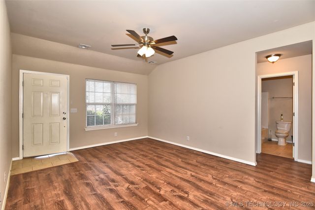 6709 N 128 East Avenue, Owasso, OK 74055