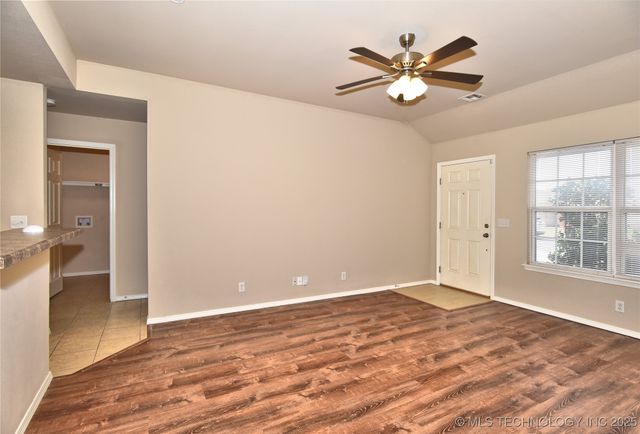 6709 N 128 East Avenue, Owasso, OK 74055