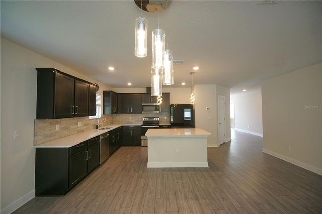 30399 MARQUETTE AVENUE, Wesley Chapel, FL 33545