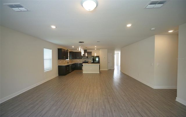 30399 MARQUETTE AVENUE, Wesley Chapel, FL 33545