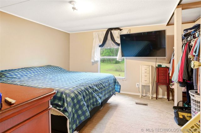 21594 W 885 Road, Cookson, OK 74427
