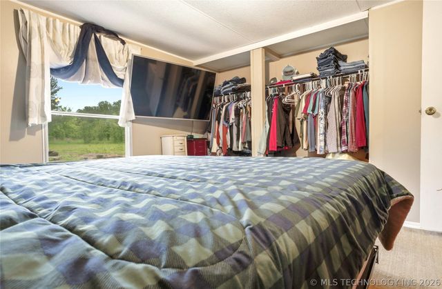 21594 W 885 Road, Cookson, OK 74427