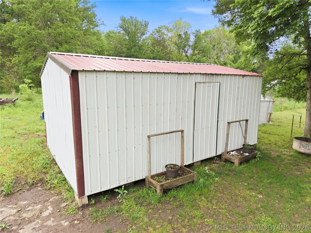 21594 W 885 Road, Cookson, OK 74427