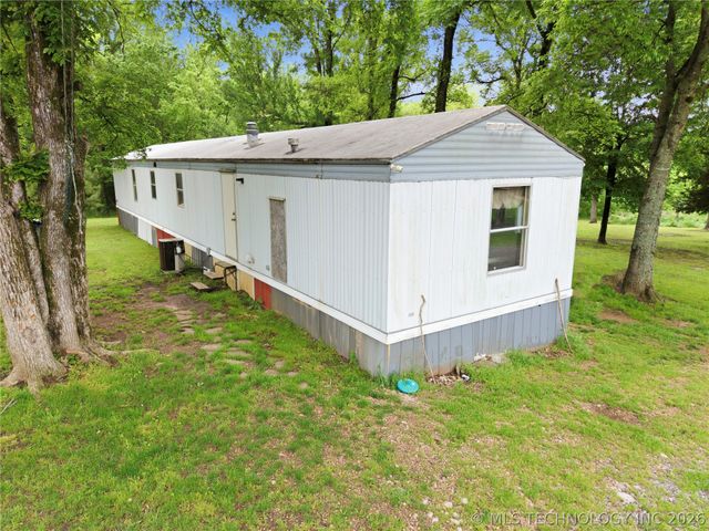 21594 W 885 Road, Cookson, OK 74427