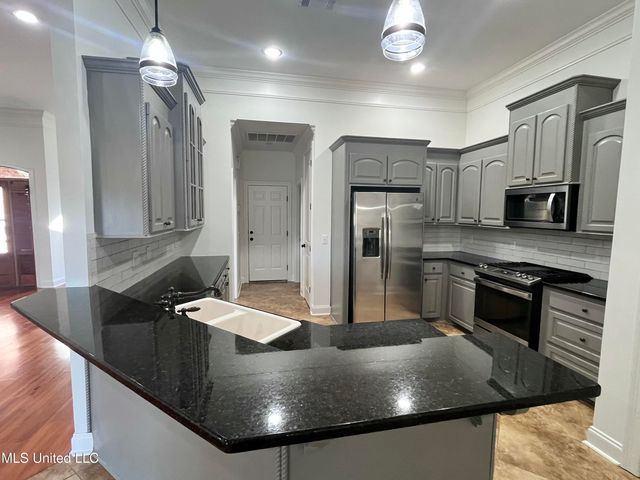 306 Cedar Stone Court, Florence, MS 39073