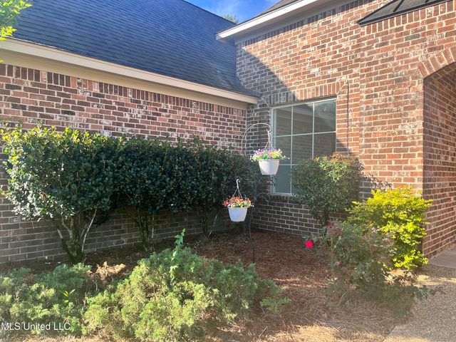 306 Cedar Stone Court, Florence, MS 39073