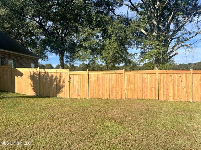 306 Cedar Stone Court, Florence, MS 39073