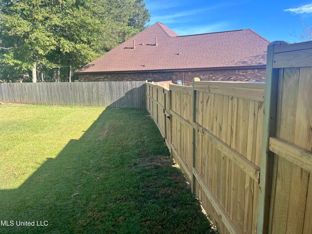 306 Cedar Stone Court, Florence, MS 39073