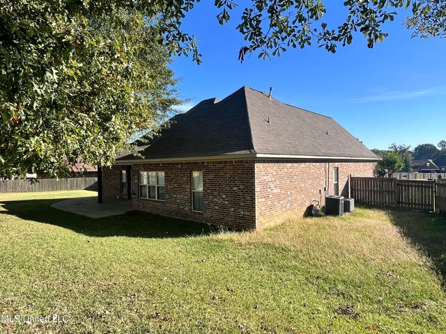 306 Cedar Stone Court, Florence, MS 39073