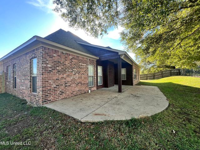306 Cedar Stone Court, Florence, MS 39073