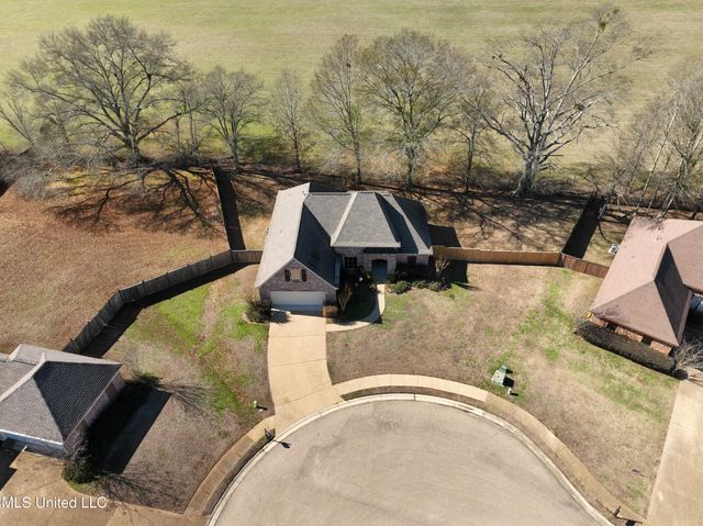 306 Cedar Stone Court, Florence, MS 39073