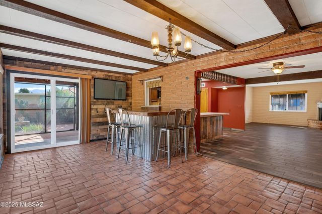 991 S La Bellota, Green Valley, AZ 85614