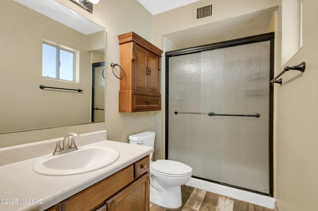 991 S La Bellota, Green Valley, AZ 85614