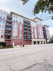 656 Pearson Street 512C, Des Plaines, IL 60016