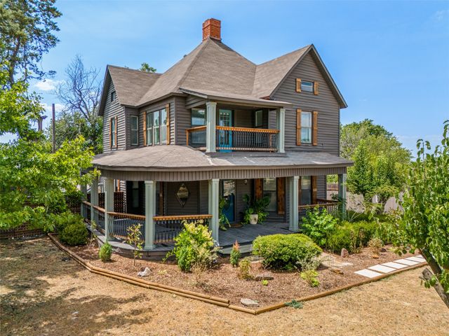 1005 N Trinity Street, Decatur, TX 76234