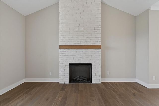 8281 Brockway Street, Lenexa, KS 66220