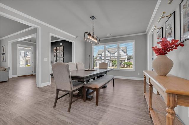 5124 Parkwood Drive, Flowery Branch, GA 30542