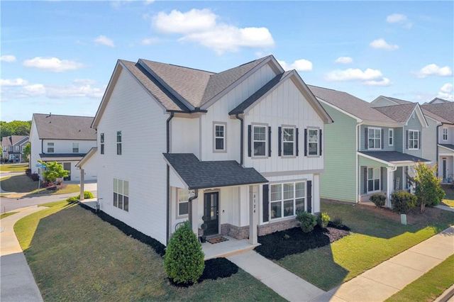 5124 Parkwood Drive, Flowery Branch, GA 30542