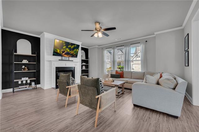5124 Parkwood Drive, Flowery Branch, GA 30542