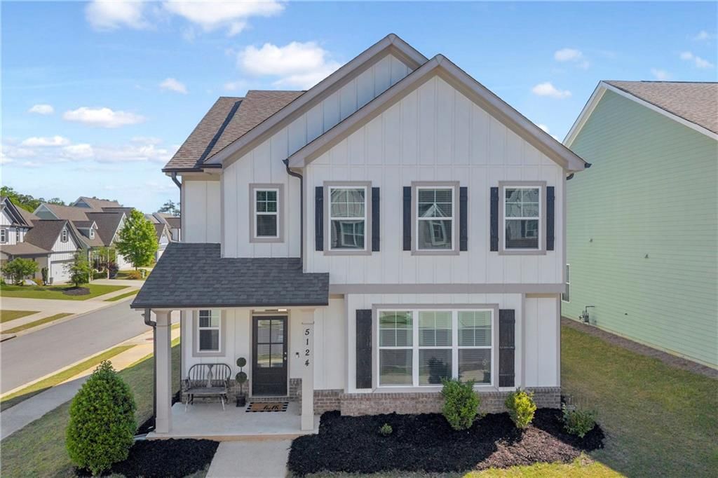 5124 Parkwood Drive, Flowery Branch, GA 30542