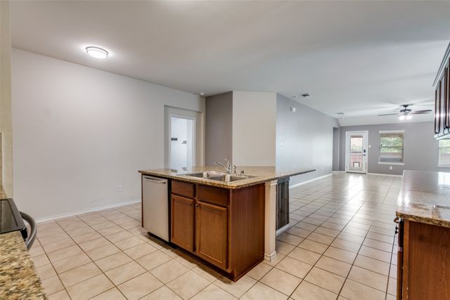 1060 Sadie Street, Forney, TX 75126