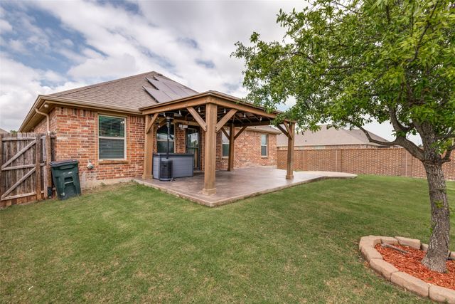 1060 Sadie Street, Forney, TX 75126