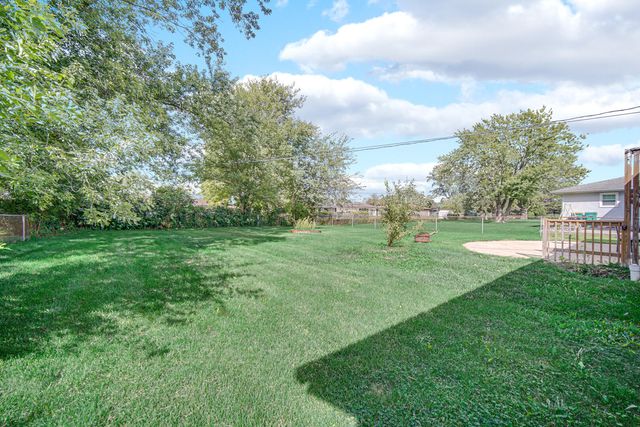 2684 W 61st Avenue, Merrillville, IN 46410