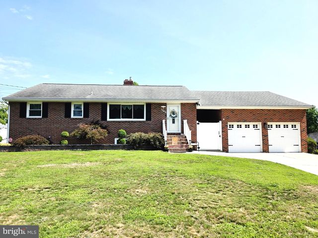 1705 S RIDING LN, Wilmington, DE 19804