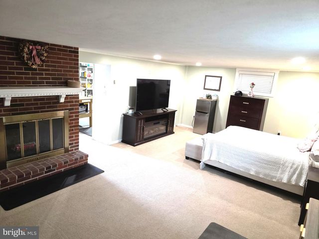 1705 S RIDING LN, Wilmington, DE 19804