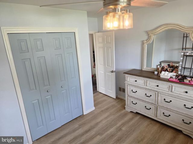 1705 S RIDING LN, Wilmington, DE 19804